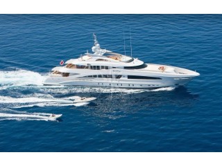 Luxuriate in Paradise: Bahamas Luxury Yacht Charter